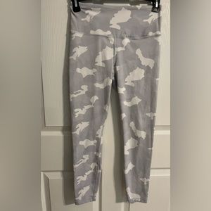 🌷Yogalicious Lux silver white gray color